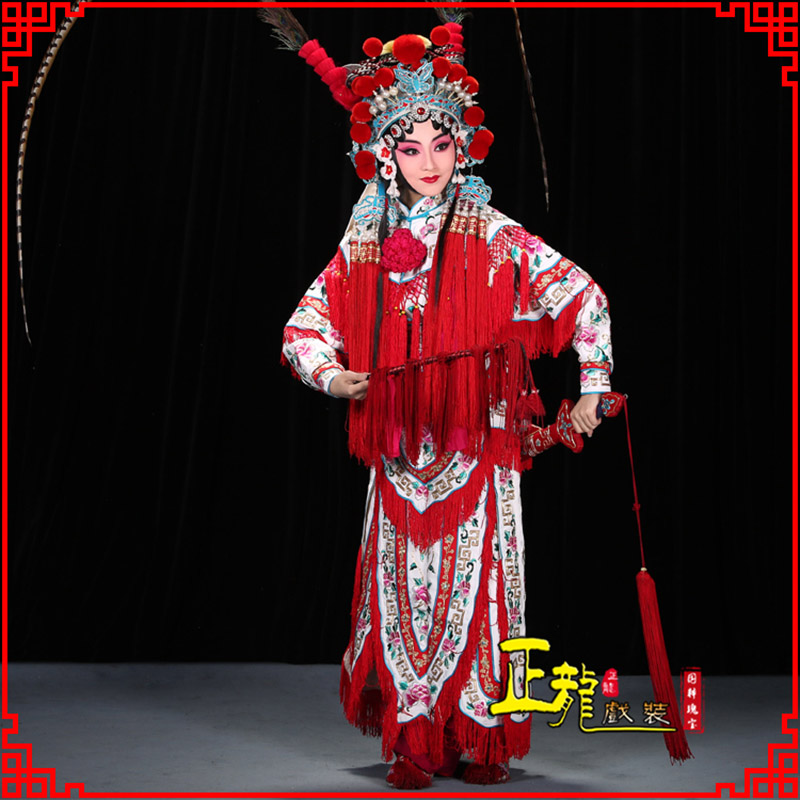 龙陵刀马旦改容战父 软绉镶边女改良靠